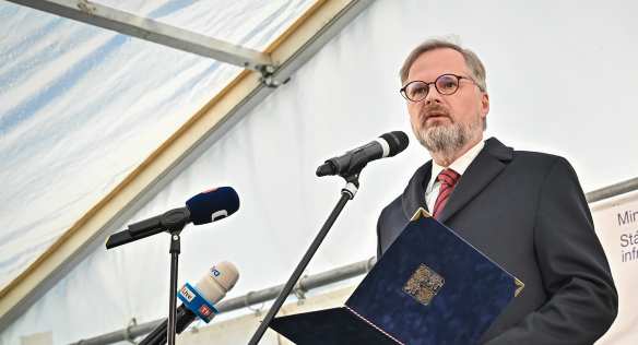 Projev premiéra Petra Fialy na slavnostním zprovoznění dálnice D35 v úseku Časy - Ostrov