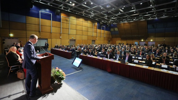 Andrej Babiš na XXI. celostátní finanční konferenci Svazu měst a obcí, 6. prosince 2018.