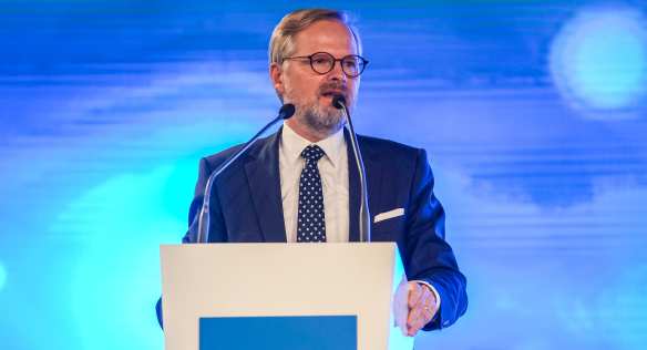 Premiér Petr Fiala vystoupil s projevem na zahájení Sněmu Svazu průmyslu a dopravy, 4. října 2022.