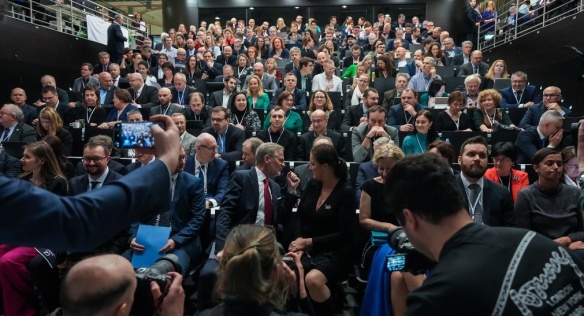Ministryně Langšádlová zahajuje s premiérem Petrem Fialou Reformu transferu znalostí.