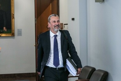 Ministr pro legislativu a předseda LRV Michal Šalomoun přichází na jednání vlády, 14. 6. 2023