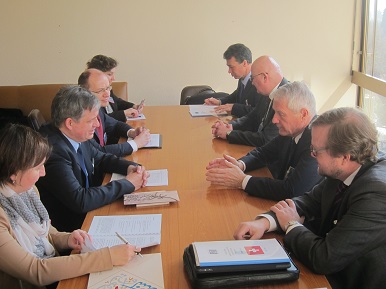 Min. Dienstbier se v Ženevě sešel s generálním tajemníkem Rady Evropy Thorbjornem Jaglandem