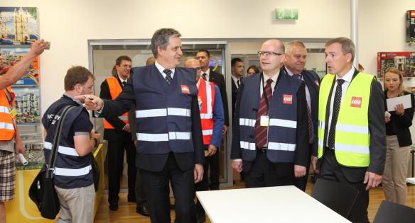 Ministr Jiří Dienstbier navštívil 5. srpna 2014 s premiérem Bohuslavem Sobotkou Kladensko.
