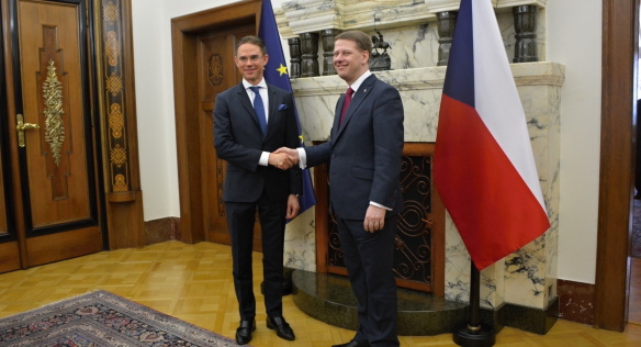 European Commission Vice-President Jyrki Katainen and the State Secretary for European Affairs, Tomáš Prouza.
