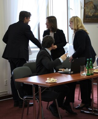 Negotiations with the European Commission: Technical support for reforms and preparations of the Czech EU presidency
