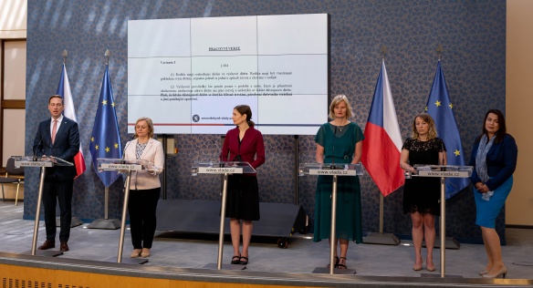 Tisková konference k iniciativě „Dětství bez násilí“, 1. června 2023.