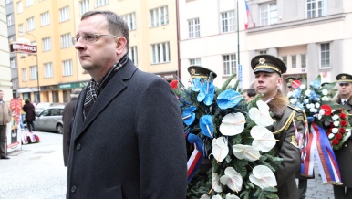 Předseda vlády Petr Nečas dnes uctil památku studentských protestů, 17. listopadu 2012