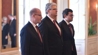 30. listopadu 2016: Jmenování ministrů Ludvíka a Chvojky na Pražském hradě.