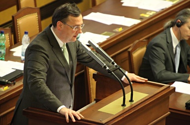Premiér Petr Nečas v Poslanecké sněmovně Parlamentu ČR 