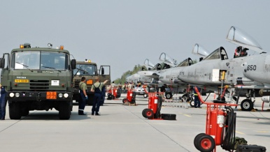 Cvičení RAMSTEIN ROVER 2012 - Letadla na stojánce (zdroj: 22. základna letectva v Náměšti nad Oslavou)