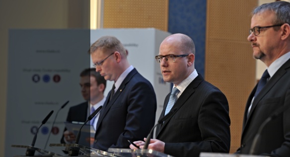 Tisková konference po jednání vlády 14. ledna 2015.