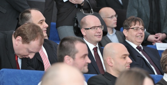 Premiér Bohuslav Sobotka se 22. ledna 2015 zúčastnil slavnostního otevření digitálního planetária v Hradci Králové.