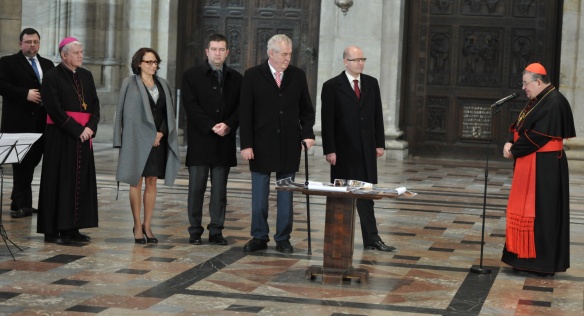 Premiér Bohuslav Sobotka se v pátek 10. dubna 2015 setkal s dalšími držiteli klíčů od Korunní komory.