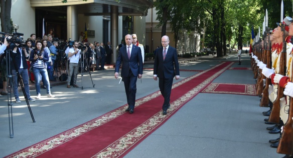 Předseda vlády Bohuslav Sobotka jednal s předsedou Moldavské republiky Filipem, 10. června 2016.