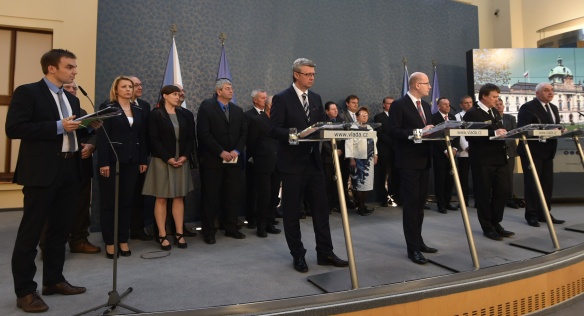 Tisková konference po setkání předsedy vlády se zástupci profesních spolků, 19. května 2016.