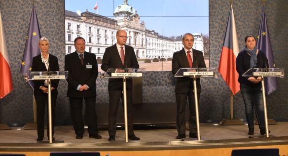 Předseda vlády Bohuslav Sobotka jednal se zaměstnanci společnosti Ahold v ČR, 22. listopadu 2016.