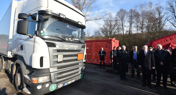 Předseda vlády Bohuslav Sobotka navštívil ve středu 23. prosince 2015 areál muničních skladů v obci Vlachovice-Vrbětice.