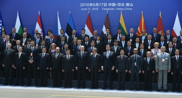 Předseda vlády Bohuslav Sobotka se zúčastnil zahájení Local Leaders Meeting v Tangshan Grand Theater, 17. června 2016.