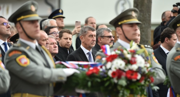 Andrej Babiš při pietním aktu v Martině, 30. října 2018.