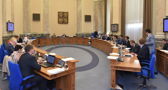 Před jednáním vlády, 21. června 2017.