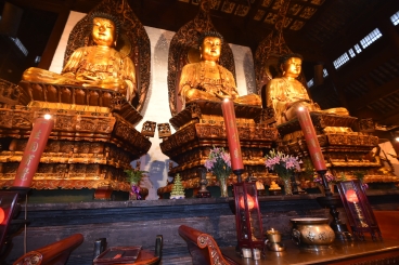 Předseda vlády Bohuslav Sobotka si prohlédl Chrám Nefritového budhy, 23. listopadu 2015.