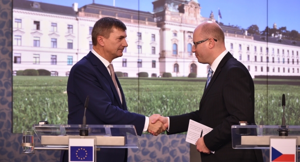 Premiér Sobotka jednal s místopředsedou Evropské komise Ansipem o jednotném digitálním, 12. října 2015.