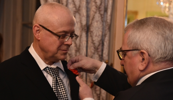 Ředitel odboru poradců a poradkyň předsedy vlády Vladimír Špidla byl v úterý 6. prosince 2016 oceněn francouzským Řádem čestné legie.