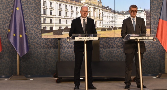 Předseda vlády Bohuslav Sobotka jednal s 1. místopředsedou vlády pro ekonomiku a ministrem financí Babišem, 13. prosince 2016.