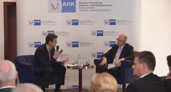 Premiér se zúčastnil 15. května 2015 přednášky Česko-německé obchodní a průmyslové komory.