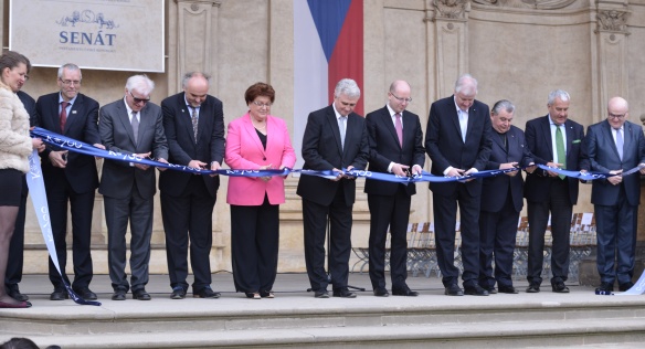 Premiér Sobotka se zúčastnil zahájení vernisáže Česko-bavorské zemské výstavy „Císař Karel IV. 1316–2016“, 14. května 2016.