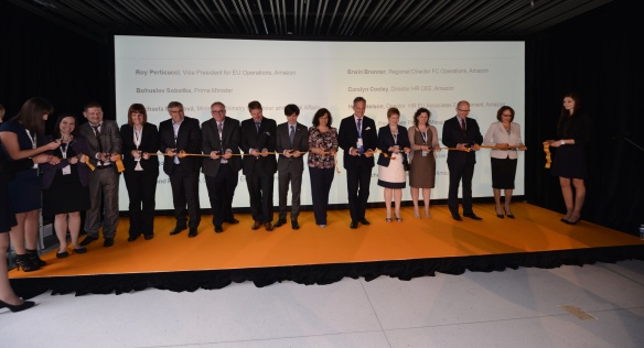 Předseda vlády Bohuslav Sobotka se zúčastnil otevření korporátní kanceláře společnosti Amazon, 22. června 2015.