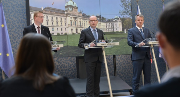 Tisková konference po jednání vlády 24. června 2015.