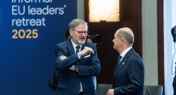 Premiér Fiala na neformálním jednání špiček EU hovořil i s německým kancléřem Scholzem, 3. února 2025.