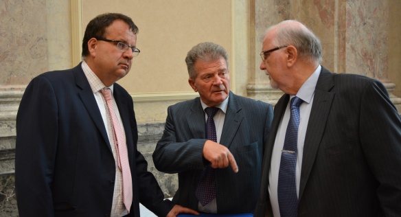 Před jednáním tripartity, 28. července 2014.