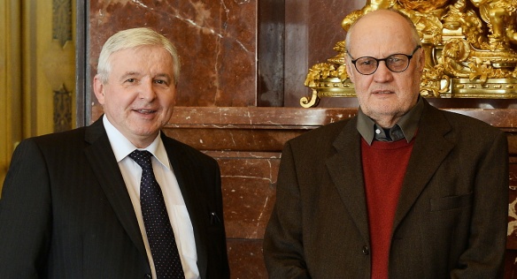 Premiér Jiří Rusnok přijal filosofa Václava Bělohradského v Kramářově vile, 4. listopadu 2013