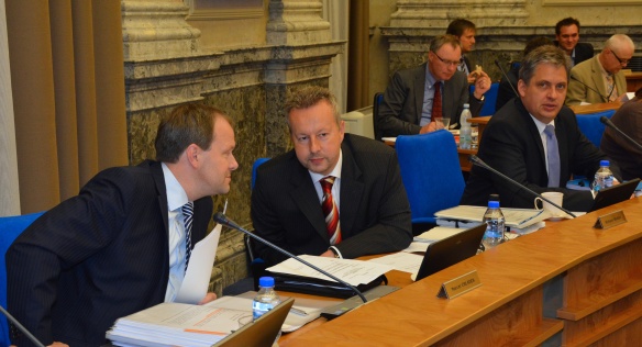 Před jednáním vlády 10. září 2014.