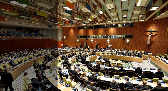 Premiér: Jadernou energii využívejme k mírovým účelům