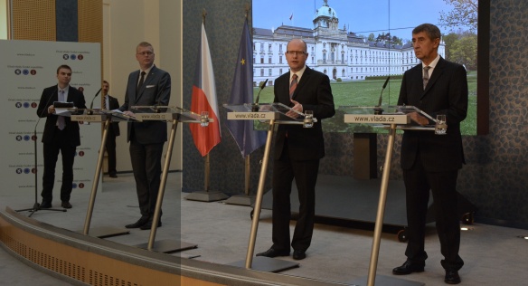 Tisková konference po jednání vlády 1. října 2014.