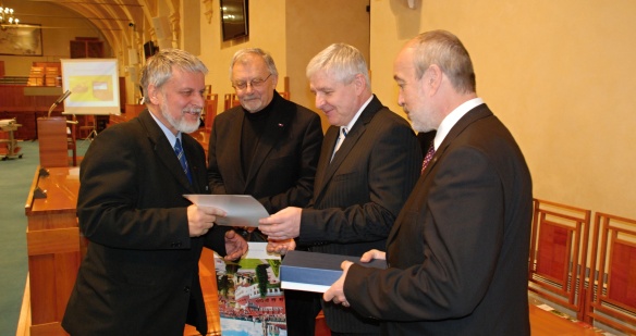 Předseda vlády Jiří Rusnok předal 6. prosince 2013 ceny za nejlepší inovace.