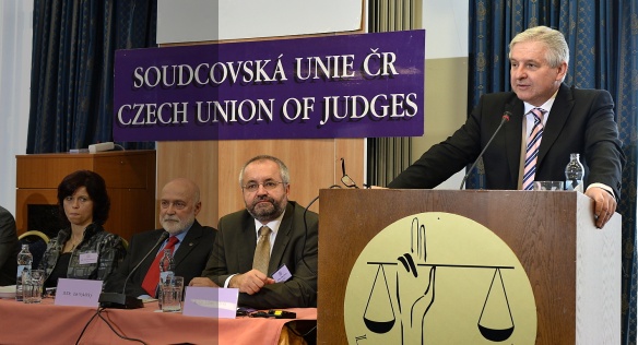 Předseda vlády Jiří Rusnok se v pátek 18. října zúčastnil 23. Shromáždění zástupců Soudcovské unie České republiky.