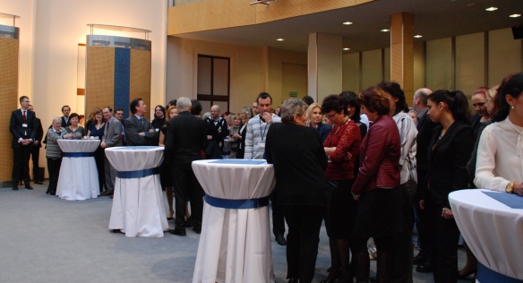 Premiér Bohuslav Sobotka pozdravil pracovníky Úřadu vlády a seznámil je s novým vedením Strakovy akademie, 4. února 2014.