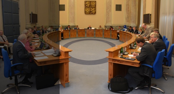 Před jednáním tripartity, 27. července 2015.