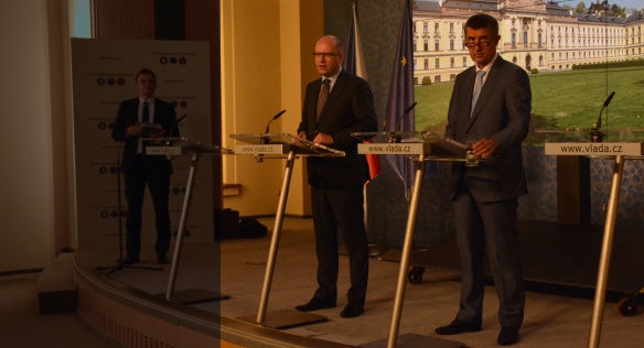 Tisková konference po jednání vlády 29. července 2015.