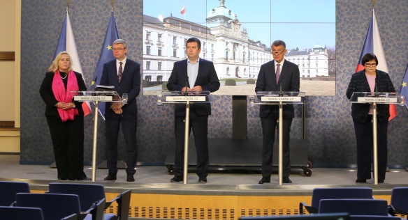 Vláda na jednání v pondělí 17. února 2020 schválila vyslání speciálního letounu s humanitární pomocí do Číny. 