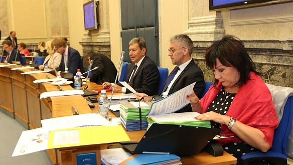 Před jednáním vlády 19. června 2018.