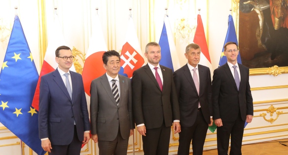 The V4 countries supported the removal of trade barriers between Japan and the EU at a meeting with Prime Minister Abe of Japan, 25 April 2019.