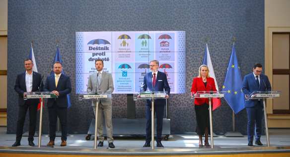Tisková konference po jednání vlády, 18. května 2022.