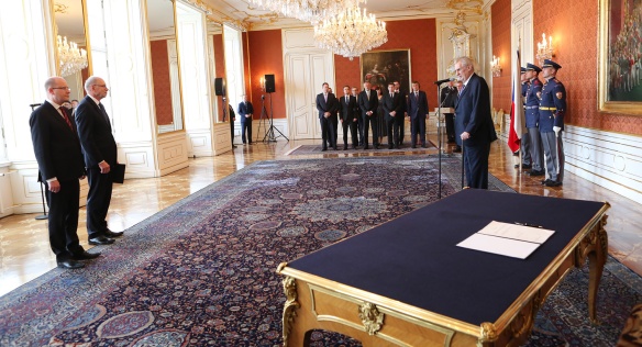 Prezident ČR Miloš Zeman jmenoval na Pražském hradě do funkce ministra financí Ivana Pilného, 24. května 2017. 