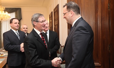 Premiér jednal s předsedou slovenského parlamentu