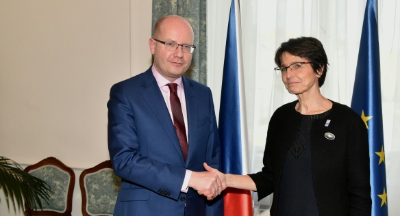 Tisková konference po setkání premiéra Sobotky s eurokomisařkou Thyssenovou, 29. dubna 2016.